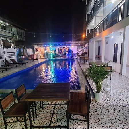 Vang Vieng Santara Backpackers Hostel Exterior photo