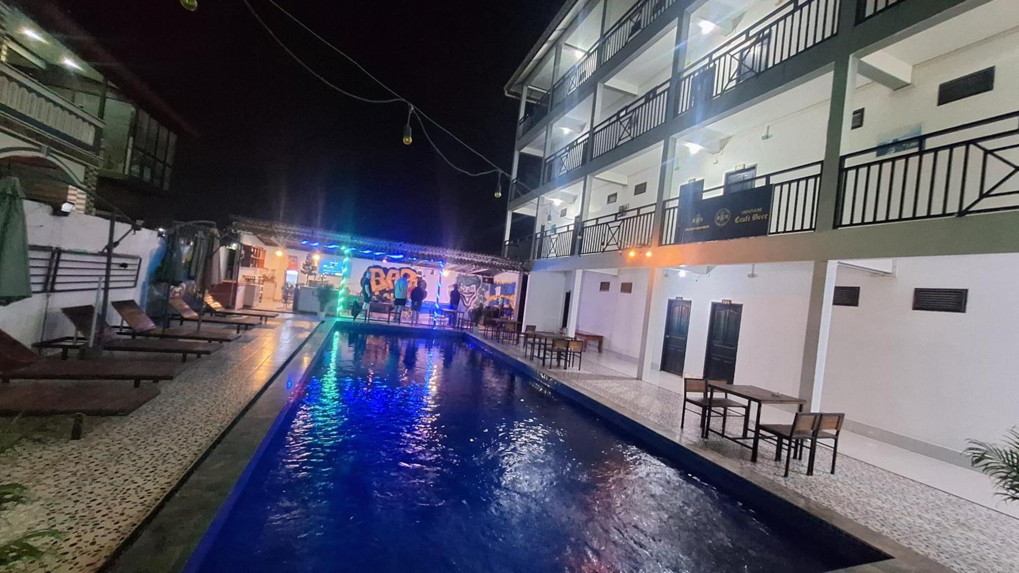 Vang Vieng Santara Backpackers Hostel Exterior photo